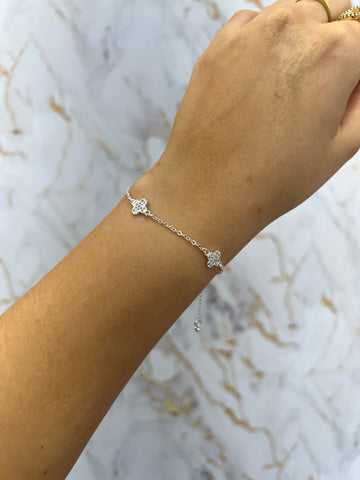 Pulseira Trevo cravejado com Zircônia 18cm